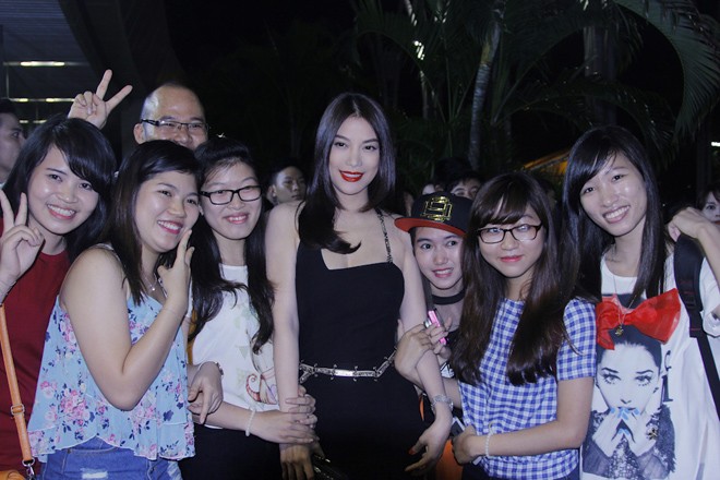 Trương Ngọc Ánh tránh mặt chồng cũ, sánh vai Cường Ngô - ảnh 7